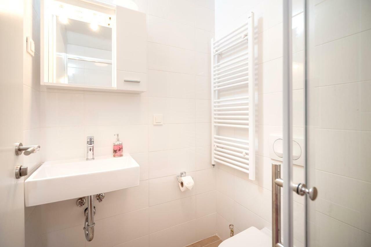 Velada Center Appartement Hvar Town Buitenkant foto