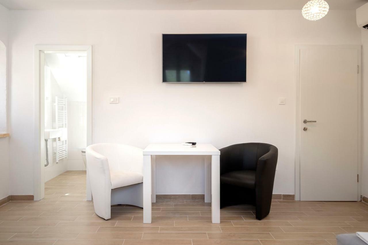Velada Center Appartement Hvar Town Buitenkant foto